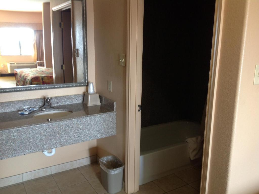 Budgetel Inn And Suites Hearne Habitación foto