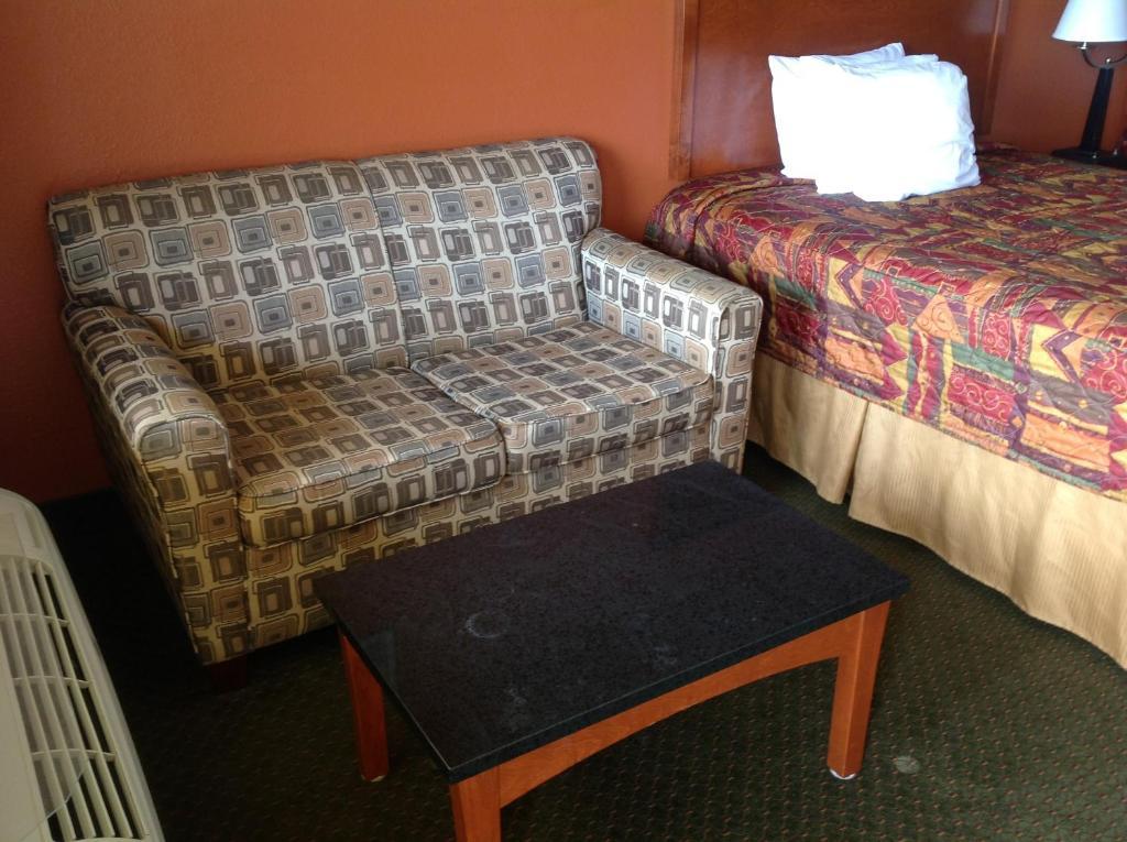 Budgetel Inn And Suites Hearne Habitación foto